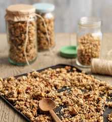 Bol Kuruyemiş ve Çekirdekli Granola