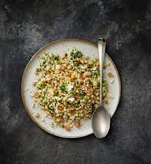 Raw cauliflower tabouli