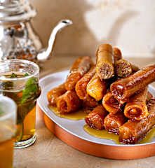 Cigares au miel et aux amandes