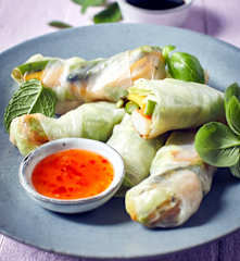 Summer Rolls mit Spargel und Garnelen
