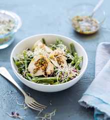 Salade de haricots et poulet farci