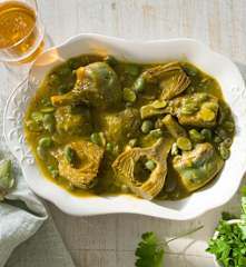 Alcachofas con habitas al azafrán