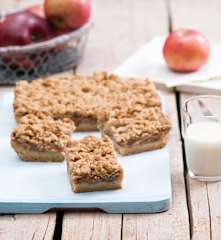 Placek z jabłkami i owsianą kruszonką