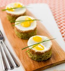 Alheira com brócolos e ovos de codorniz