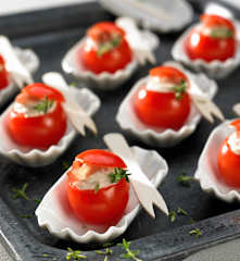 Cocktailtomaten mit Schinken-Käse-Füllung
