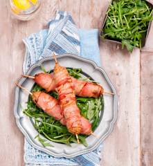 Szaszłyki z mięsa mielonego ze śliwką