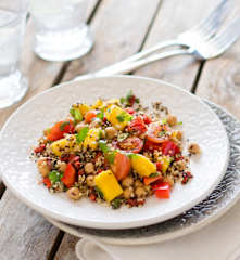 Salada de quinoa e manga