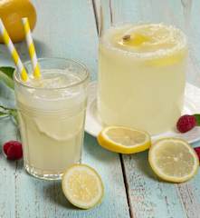 Zitronenlimonade zuckerreduziert