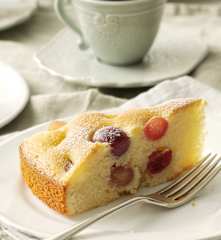 Bizcocho de uvas rojas y aceite de oliva