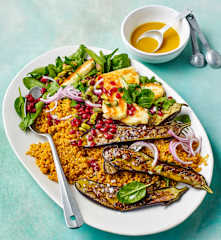 Warm bulgur salad with orange dressing