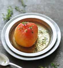 Pêche pochée au thym
