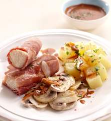 Rulouri de jambon cu pui și sos vânătoresc