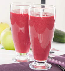 Smoothie de pepino, apio, remolacha y manzana