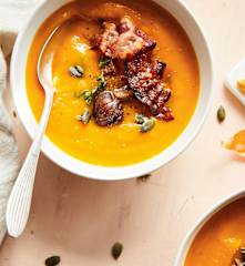 Velouté de potimarron au lard et aux châtaignes