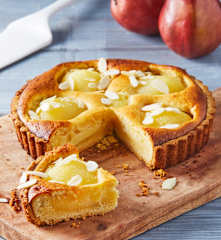 Tarta de pera y almendra