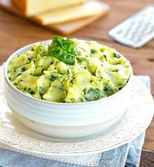 Puré de papas, espinaca y queso