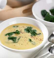 Sopa de garbanzos con espinacas