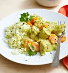 Zitronen-Curry-Hähnchen zu Reis