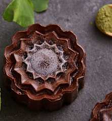 黑巧克力抹茶冰激凌月饼