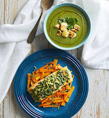 Vellutata di spinaci e topinambur, salmone alle erbe e limone, carote al timo