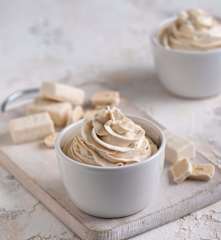 Krem michałkowy biały