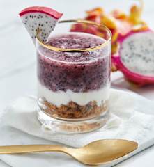 Drachenfrucht-Trifle