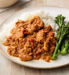 Chicken, Pepper and Poppy Seed Curry with Rice and Tenderstem Broccoli