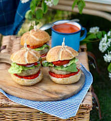 Burgery wieprzowe na Varomie i krem paprykowy z ajvarem