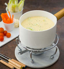 Fondue de queso manchego y cebolletas