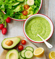 Crème d'avocat aux herbes