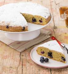 Torta di grano saraceno, mandorle e mirtilli