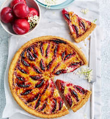 Elly Berryman's plum shortcake