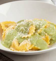 Raviolis con salsa de calabacín