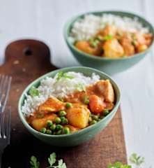 Curry tailandés de pollo con arroz basmati