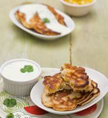 Placuszki z kukurydzą i kolendrą