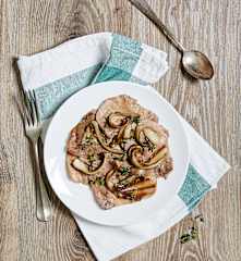 Lonza di maiale sottovuoto con burro timo e radicchio rosso