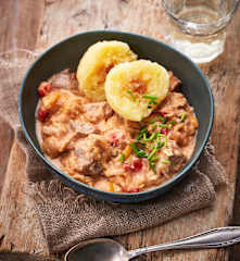 Slow Cooking Szegediner Gulasch
