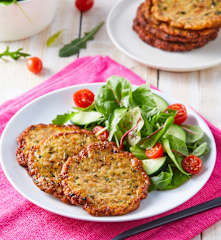 Pacholas de pollo con ensalada