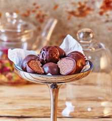 Bombones de avellana, almendra y chocolate