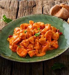 Bocconcini di pollo in salsa di peperoni