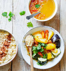 Couscous de légumes d’été aux abricots secs