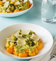 Ñoquis de zanahoria con crema de calabacín