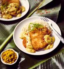 Putenschnitzel mit Curry-Bananen-Sauce