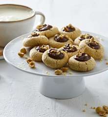 Biscotti alle nocciole e crema gianduia (senza uova)