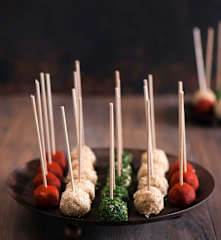 Kolorowe kulki z kurczaka