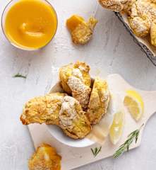 Bastoncini di pesce con salsa alla zucca
