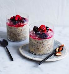 Apple and almond overnight oats (gut health)