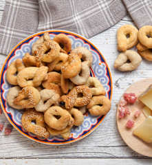 Tris di taralli al profumo di Sardegna
