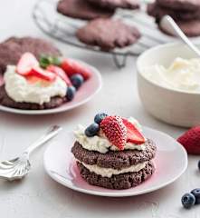 Chocolate ripple cheesecake towers
