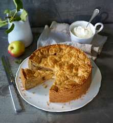 Gedeckter Apfelkuchen